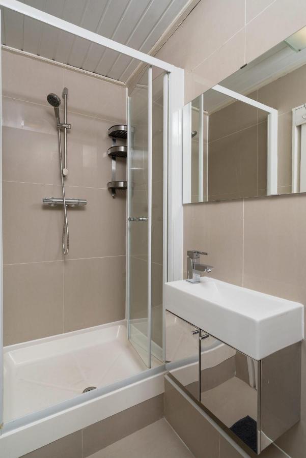 Kensington Nest Serviced Town House لندن المظهر الخارجي الصورة