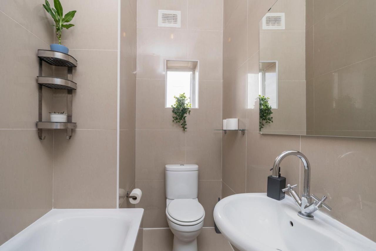 Kensington Nest Serviced Town House لندن المظهر الخارجي الصورة